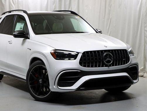 Moonlight White 2026 Mercedes-Benz AMG GLE 63 S