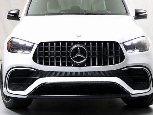 Moonlight White 2026 Mercedes-Benz AMG GLE 63 S