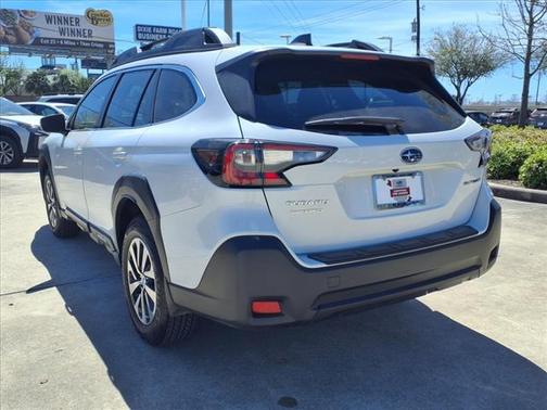 2025 Subaru Outback Premium