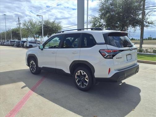 2025 Subaru Forester Premium