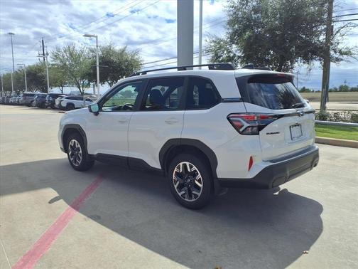 2025 Subaru Forester Premium