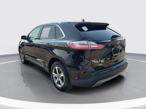 Black Metallic 2021 Ford Edge SEL