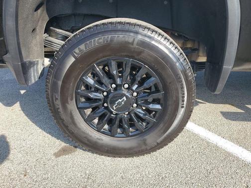 2025 Chevrolet Silverado 3500 LT