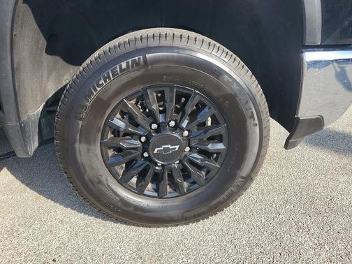 2025 Chevrolet Silverado 3500 LT