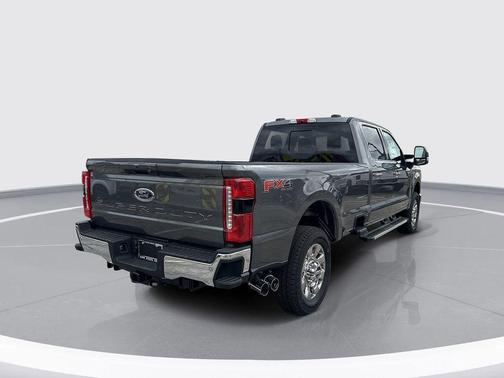 2026 Ford F-350 Lariat Super Duty
