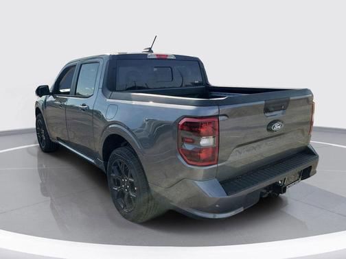 Carbonized Gray Metallic 2026 Ford Maverick Lobo High