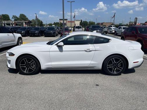 2021 Ford Mustang EcoBoost