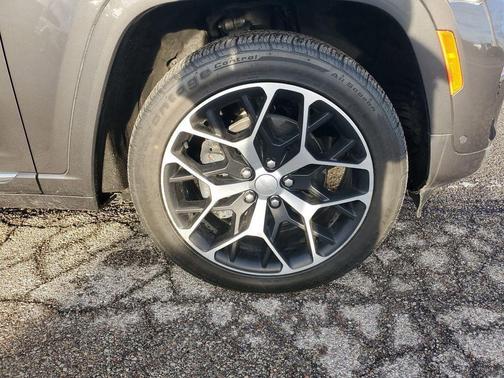 2022 Jeep Grand Cherokee 4xe Summit