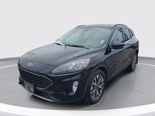 2020 Ford Escape Titanium Hybrid