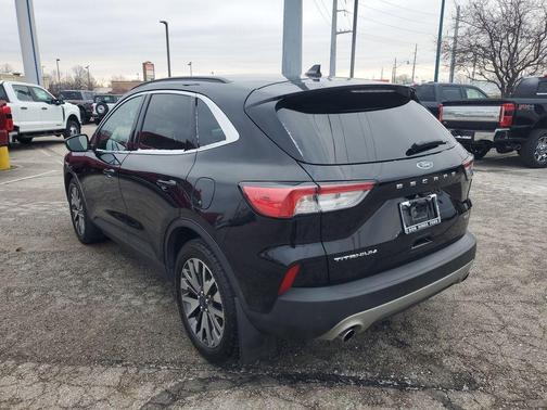 2020 Ford Escape Titanium Hybrid