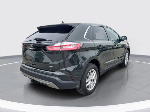Green Metallic 2023 Ford Edge SEL