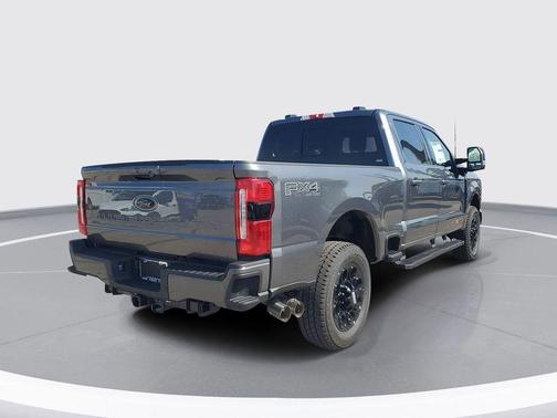 2026 Ford F-350 Lariat Super Duty