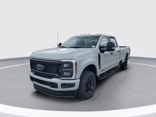 Avalanche 2026 Ford F-350 XL