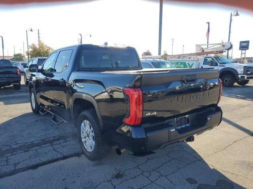 2022 Toyota Tundra SR5