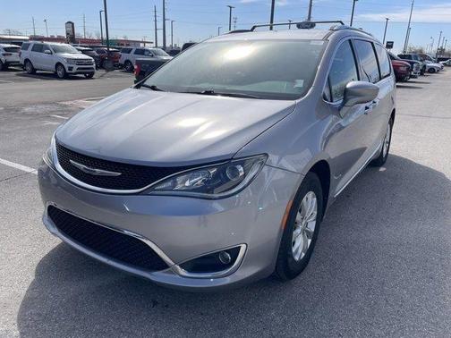 2019 Chrysler Pacifica Touring-L
