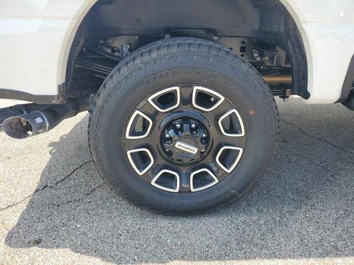 2025 Ford F-350 Lariat Super Duty