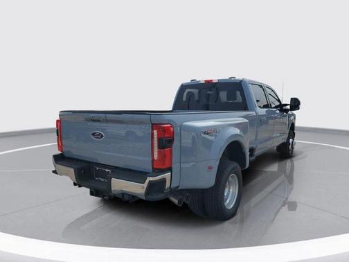 2025 Ford F-350 Lariat Super Duty