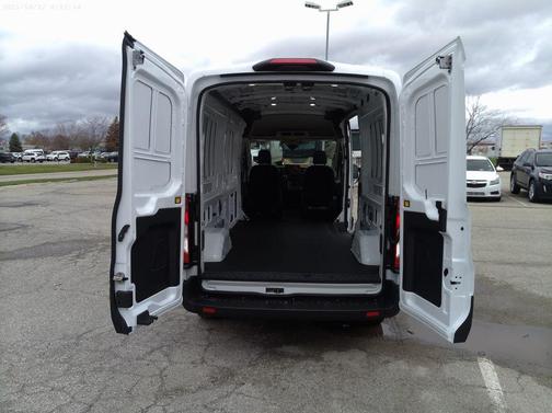 2026 Ford Transit-250 148 WB Medium Roof Cargo