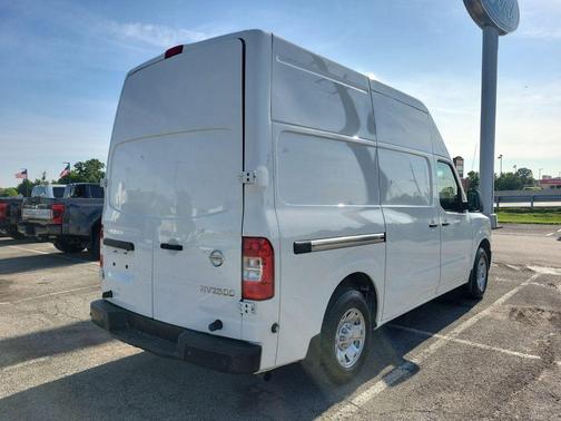 Glacier White 2021 Nissan NV Cargo NV2500 HD S/SV V6/V8