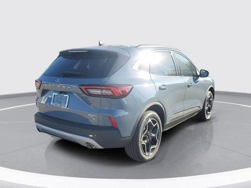 2026 Ford Escape Platinum