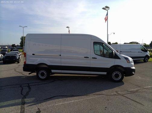 2025 Ford Transit-250 148 WB Medium Roof Cargo