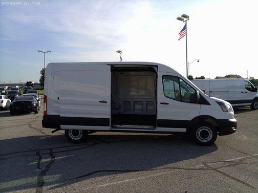 2025 Ford Transit-250 148 WB Medium Roof Cargo