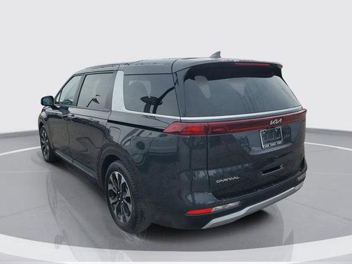 2023 Kia Carnival EX