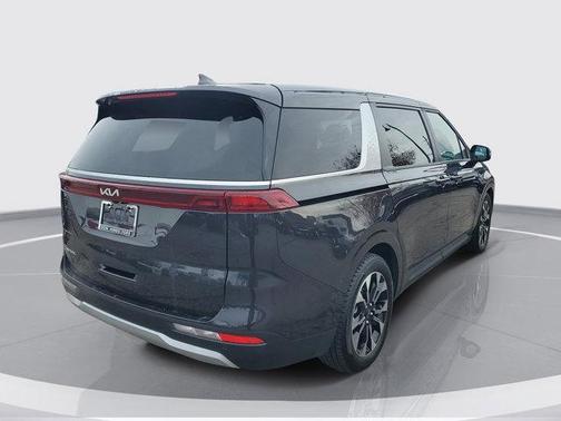 2023 Kia Carnival EX