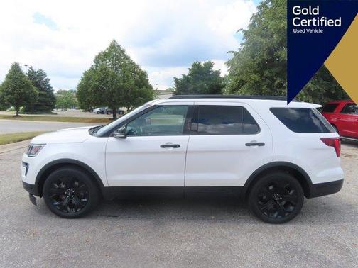 Photo 1 of 4 of 2019 Ford Explorer sport