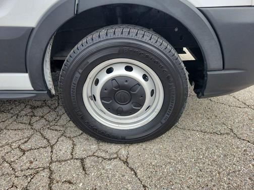 2022 Ford Transit-250 Base