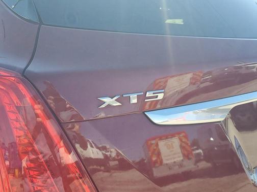 2018 Cadillac XT5 Premium Luxury