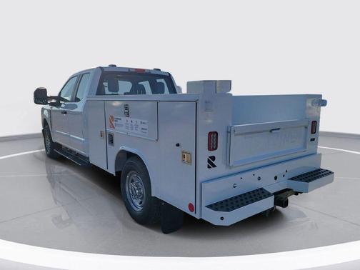 Oxford White 2026 Ford F-250 XL