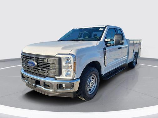 Oxford White 2026 Ford F-250 XL
