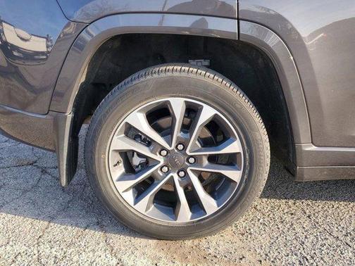 2022 Jeep Grand Cherokee 4xe Overland