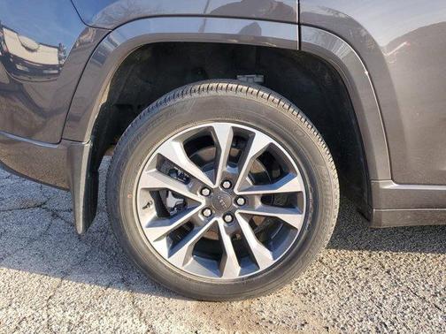 2022 Jeep Grand Cherokee 4xe Overland