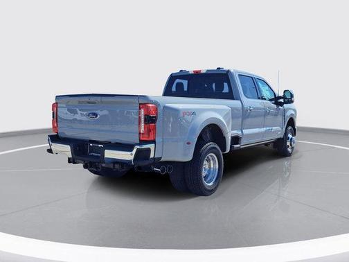 2025 Ford F-350 Lariat Super Duty