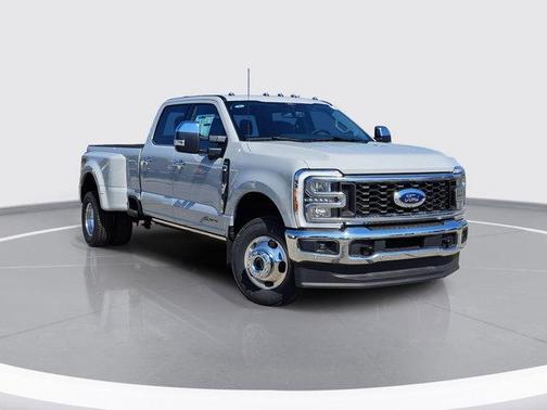 2025 Ford F-350 Lariat Super Duty