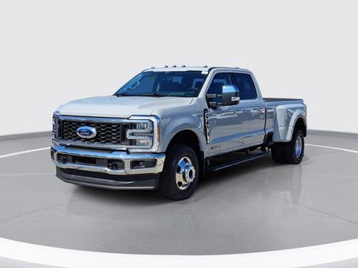 2025 Ford F-350 Lariat Super Duty
