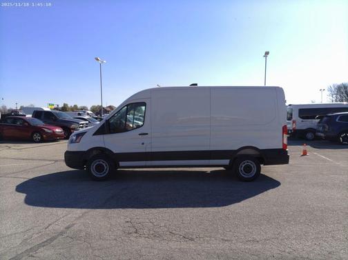 2026 Ford Transit-250 148 WB Medium Roof Cargo
