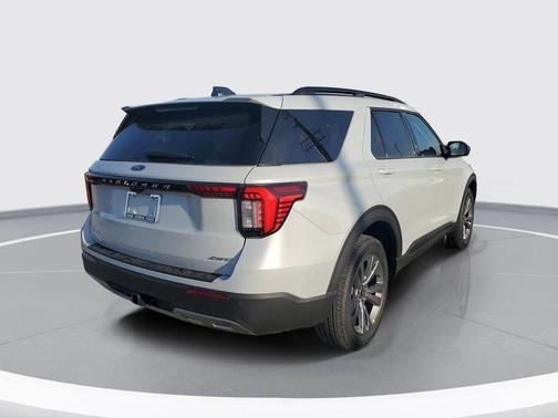 2026 Ford Explorer 