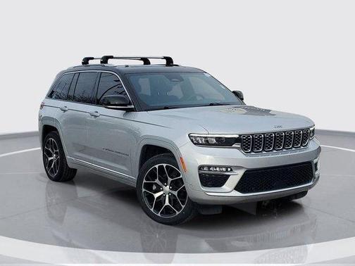 2023 Jeep Grand Cherokee Summit