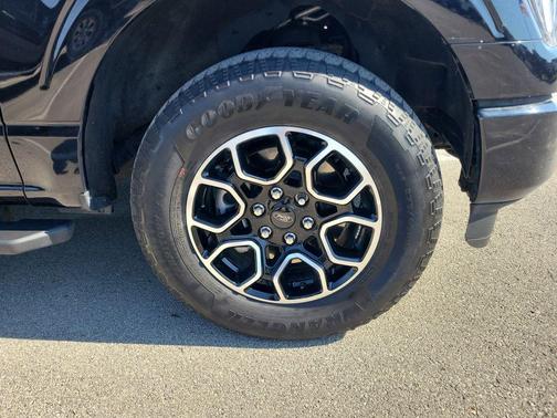 Black Metallic 2023 Ford F-150 XLT