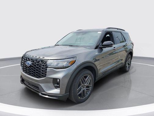 Carbonized Gray Metallic 2026 Ford Explorer ST-Line