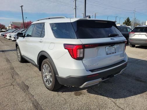 White Metallic 2026 Ford Explorer Platinum