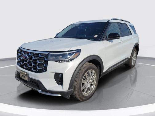 White Metallic 2026 Ford Explorer Platinum