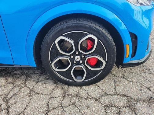 2022 Ford Mustang Mach-E GT