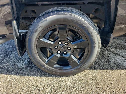 Black 2018 Chevrolet Silverado 1500 Custom