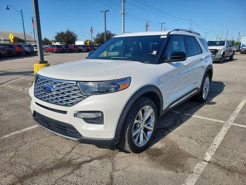 Black Metallic 2021 Ford Explorer Platinum