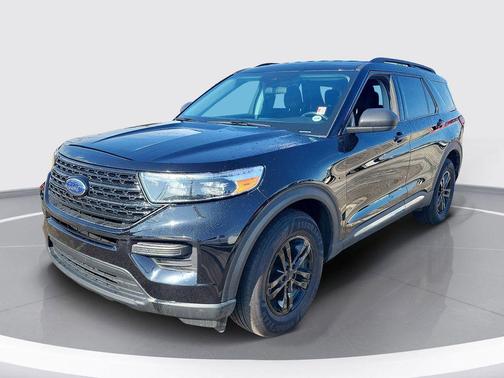 Black Metallic 2023 Ford Explorer XLT