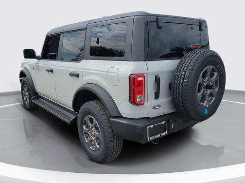 Avalanche Gray 2026 Ford Bronco Big Bend